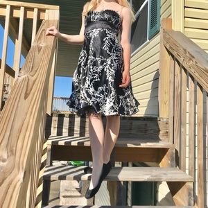 Black and Creme colored strapless dress (size 3)